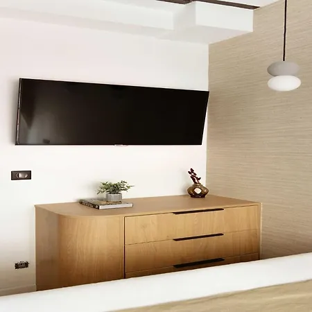 Refurbished - 2br 6p - Chatelet Parigi