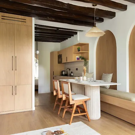 Refurbished - 2br 6p - Chatelet *