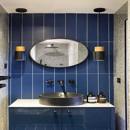 Refurbished - 2br 6p - Chatelet
