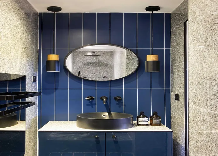 Refurbished - 2br 6p - Chatelet